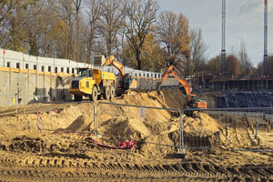 Wykop z wywozem 70 000 m3 przy ul. Białowieskiej we Wrocławiu