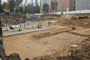 Wykop z wywozem 70 000 m3 przy ul. Białowieskiej we Wrocławiu