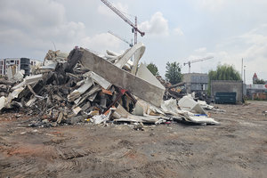 Rozbiórka starych zakładów/hal magazynowych przy ul. Międzyleskiej we Wrocławiu