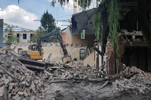 Wykonanie rozbiórki Kępy mieszczańskiej dla Echo Investment
