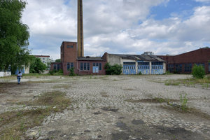 Wyburzenie 14 budynków, wykop 70 tys m3 + zasypki i remedacja Wrocław ul. Kolejowa