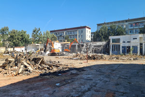 Wyburzenie 14 budynków, wykop 70 tys m3 + zasypki i remedacja Wrocław ul. Kolejowa