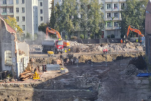 Wyburzenie 14 budynków, wykop 70 tys m3 + zasypki i remedacja Wrocław ul. Kolejowa