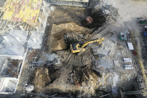 Wyburzenie 14 budynków, wykop 70 tys m3 + zasypki i remedacja Wrocław ul. Kolejowa