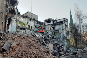 Wyburzenie szpitala kolejowego przy ul. Wiśniowej we Wrocławiu