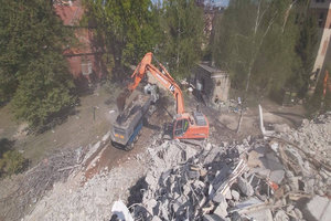 Wyburzenie szpitala kolejowego przy ul. Wiśniowej we Wrocławiu